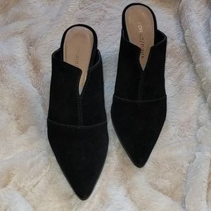 Donald J Pliner black mules